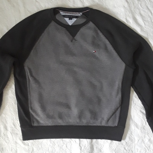 Tommy Hilfiger Other - TOMMY HILFIGER CREW NECK SWEATSHIRT SZ L